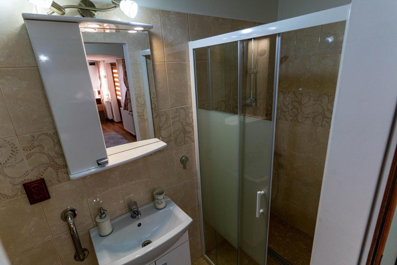 Appartement La Bebe 2 Beds à Hunedoara Extérieur photo